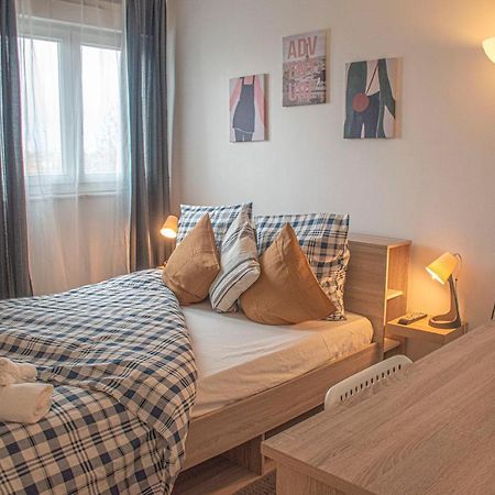 Apartment Villeneuve Stade de France Free parking WiFi Buitenkant foto